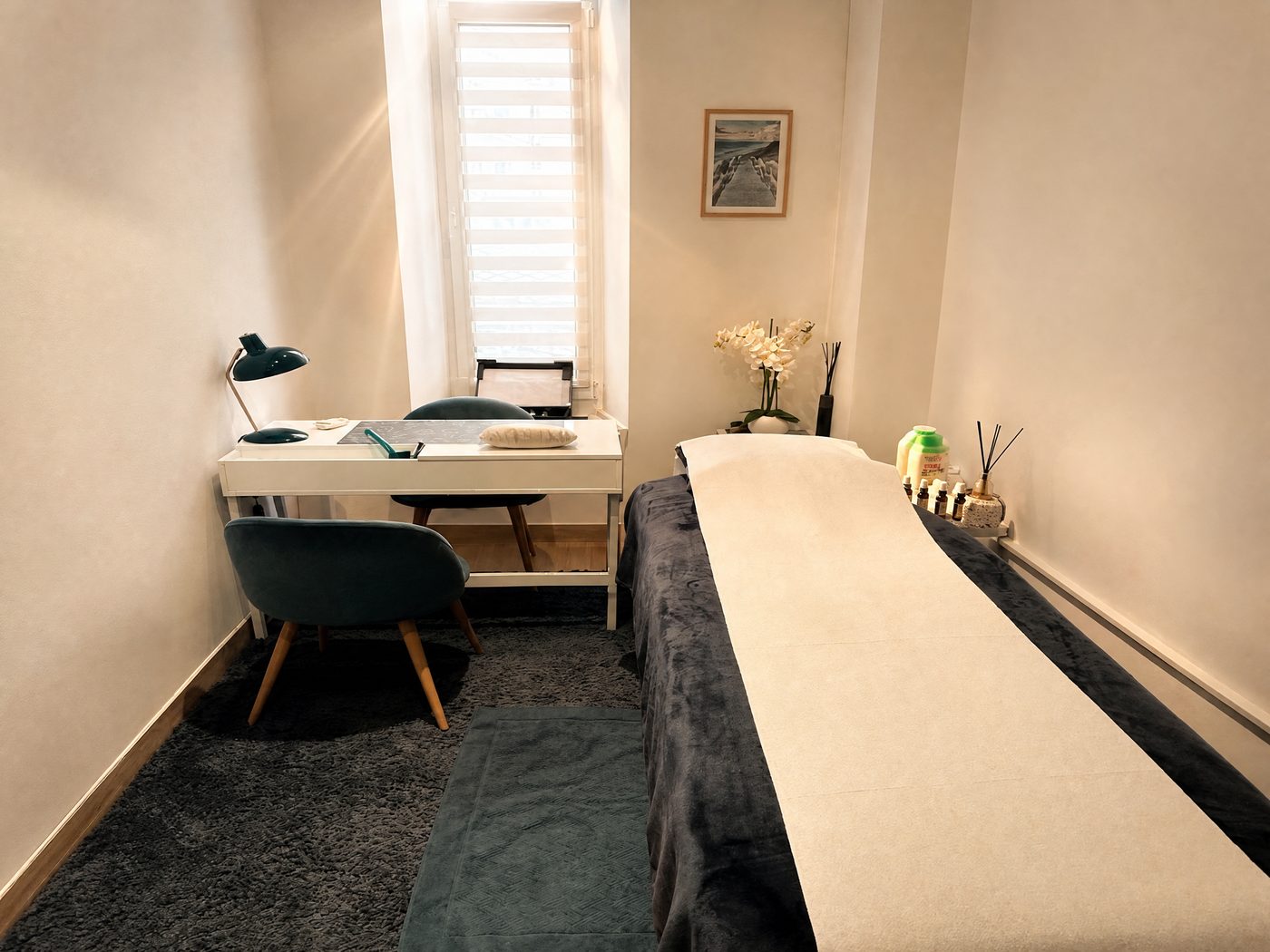 Salle de soins de Besma Hechelaf, praticienne en médecine traditionnelle chinoise à Nice